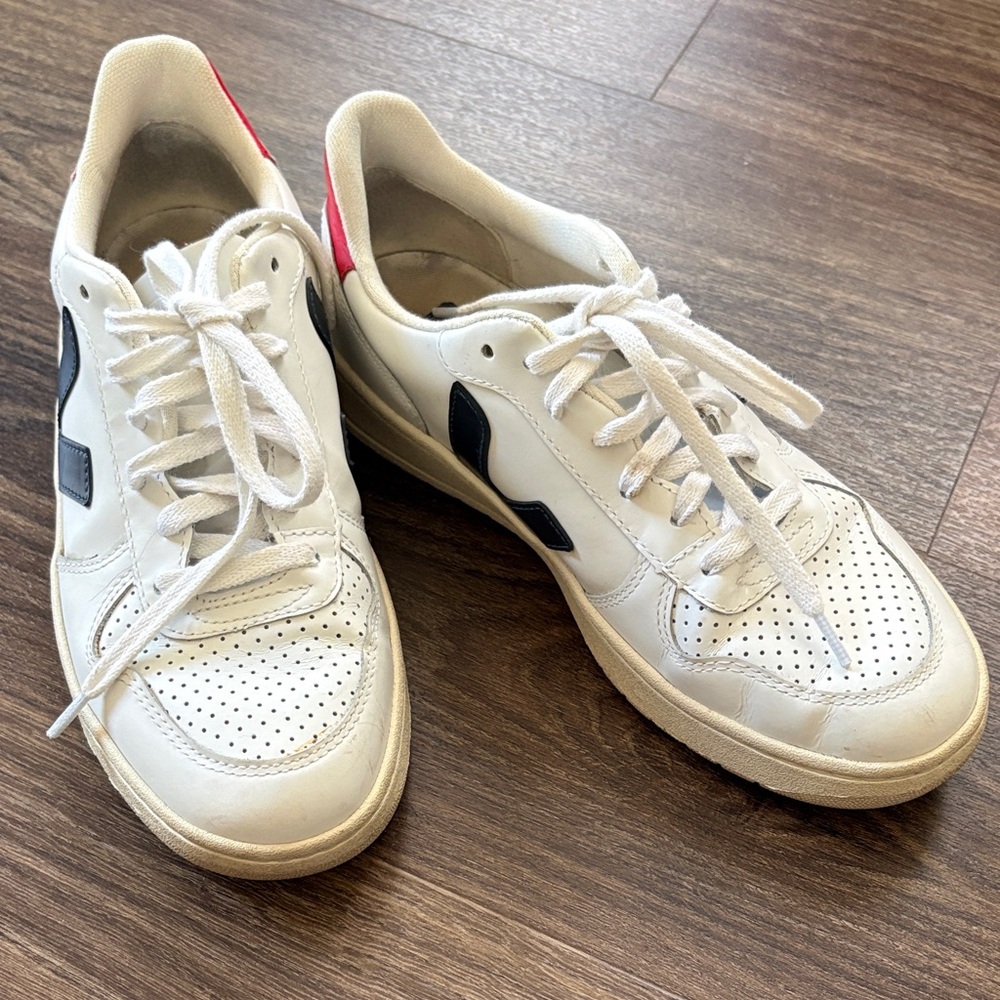 Veja White Sneakers with Black and Red Accents - Picture 4 of 4